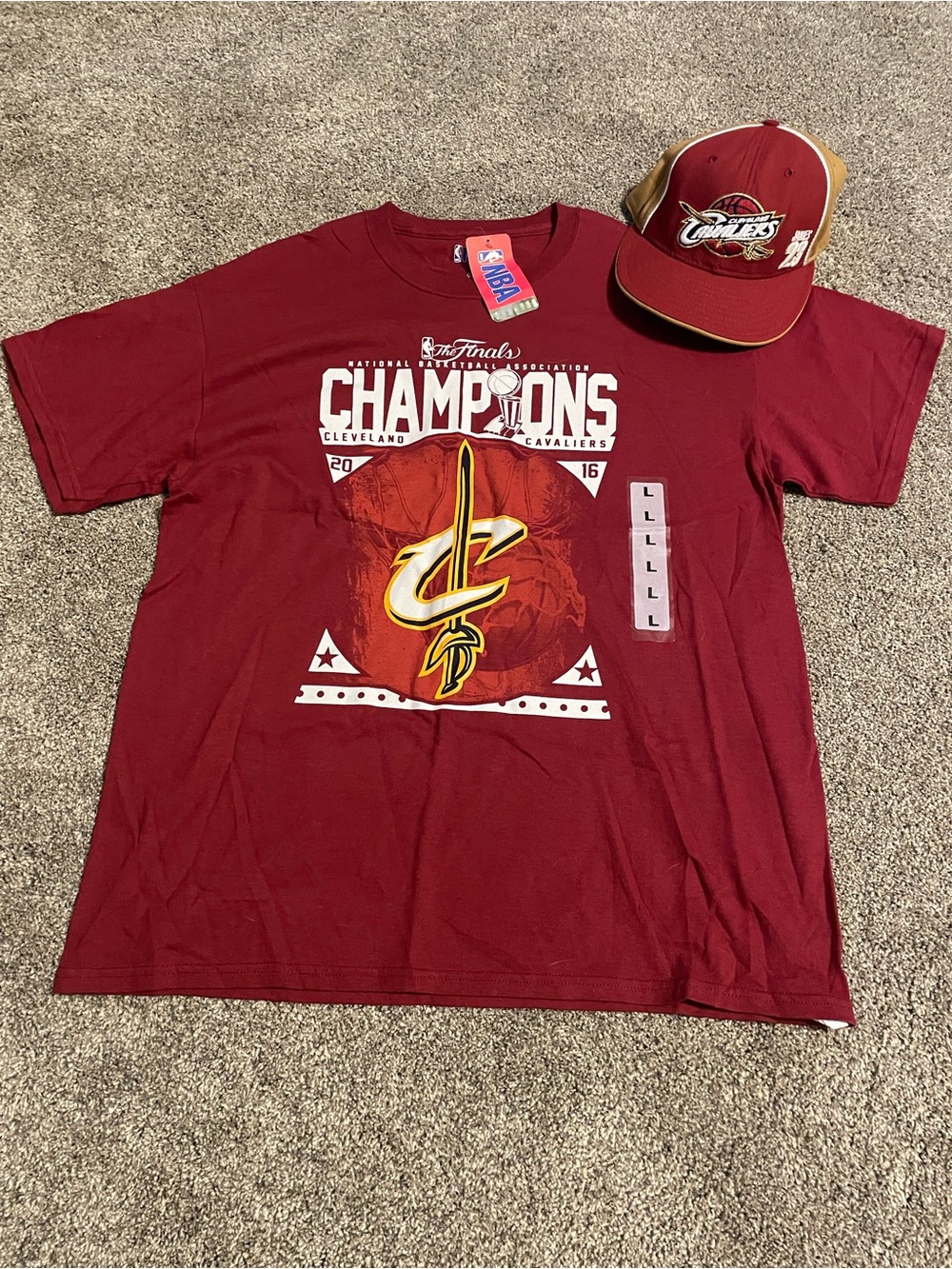 Cleveland Cavaliers NBA Tee Large and New Era Baseball Cap Size 7 1/4